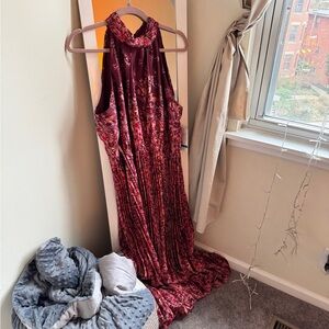 NWT Elegant Floral Midi Gown - Burgundy
